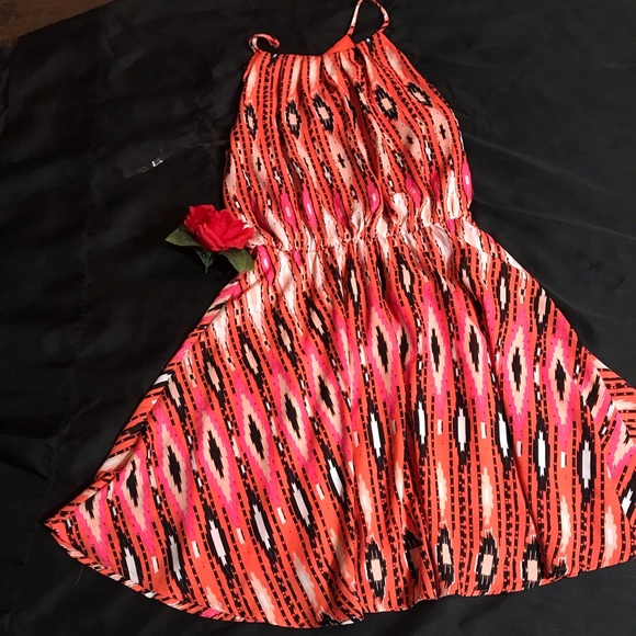 Dresses & Skirts - Mini dress